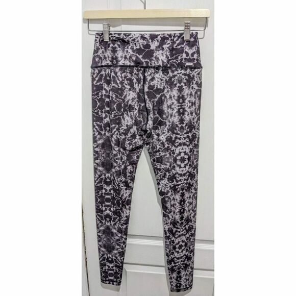 Gymshark | Women's Marble Dyed Leggings - Picture 2 of 7